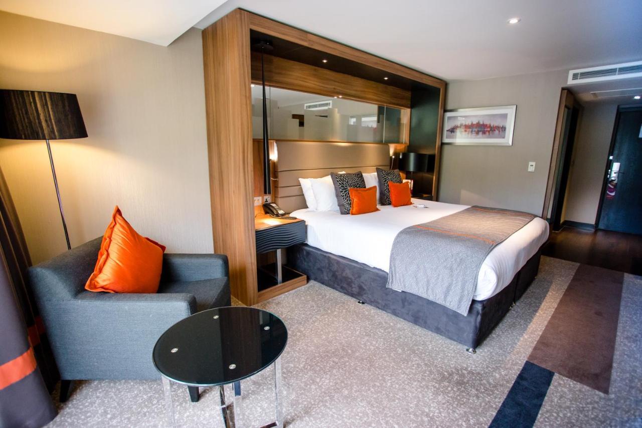 Crowne Plaza Gerrards Cross By Ihg Beaconsfield Exterior foto