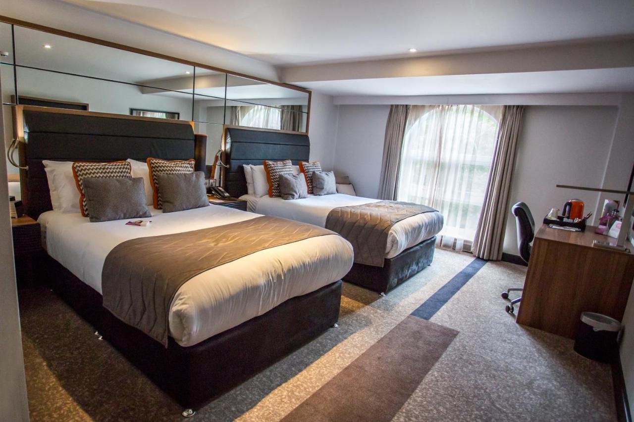 Crowne Plaza Gerrards Cross By Ihg Beaconsfield Exterior foto