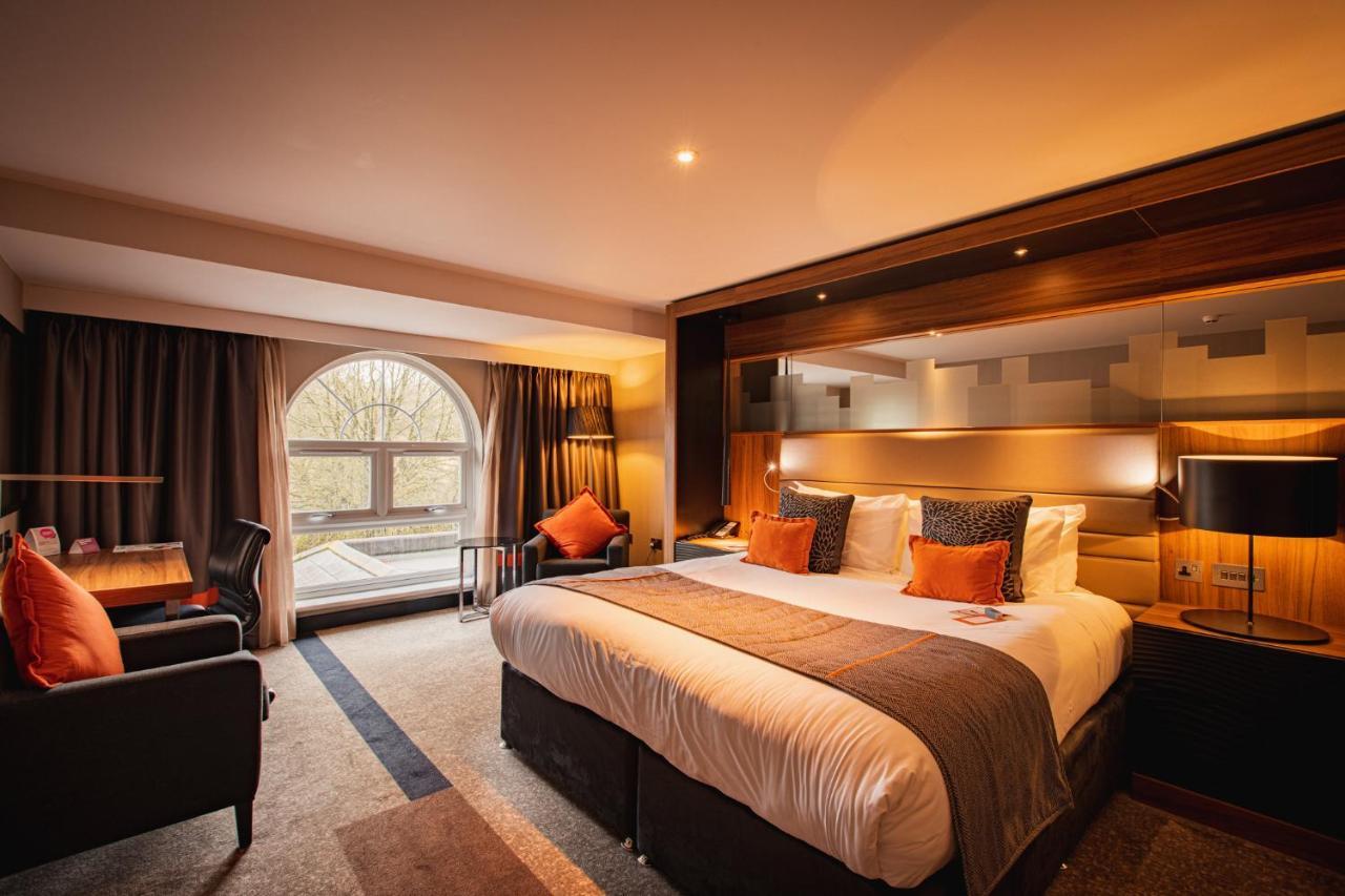 Crowne Plaza Gerrards Cross By Ihg Beaconsfield Exterior foto