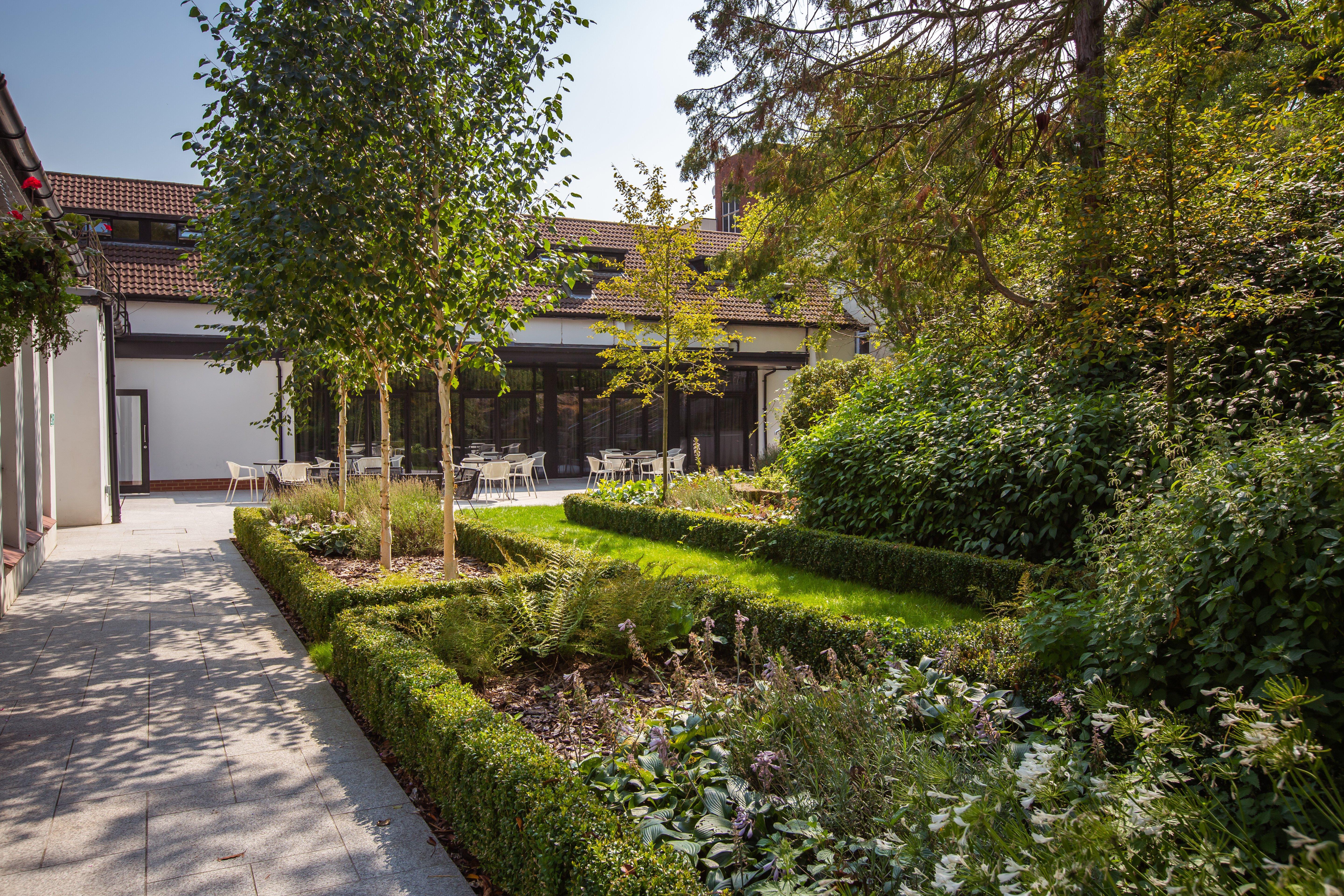 Crowne Plaza Gerrards Cross By Ihg Beaconsfield Exterior foto
