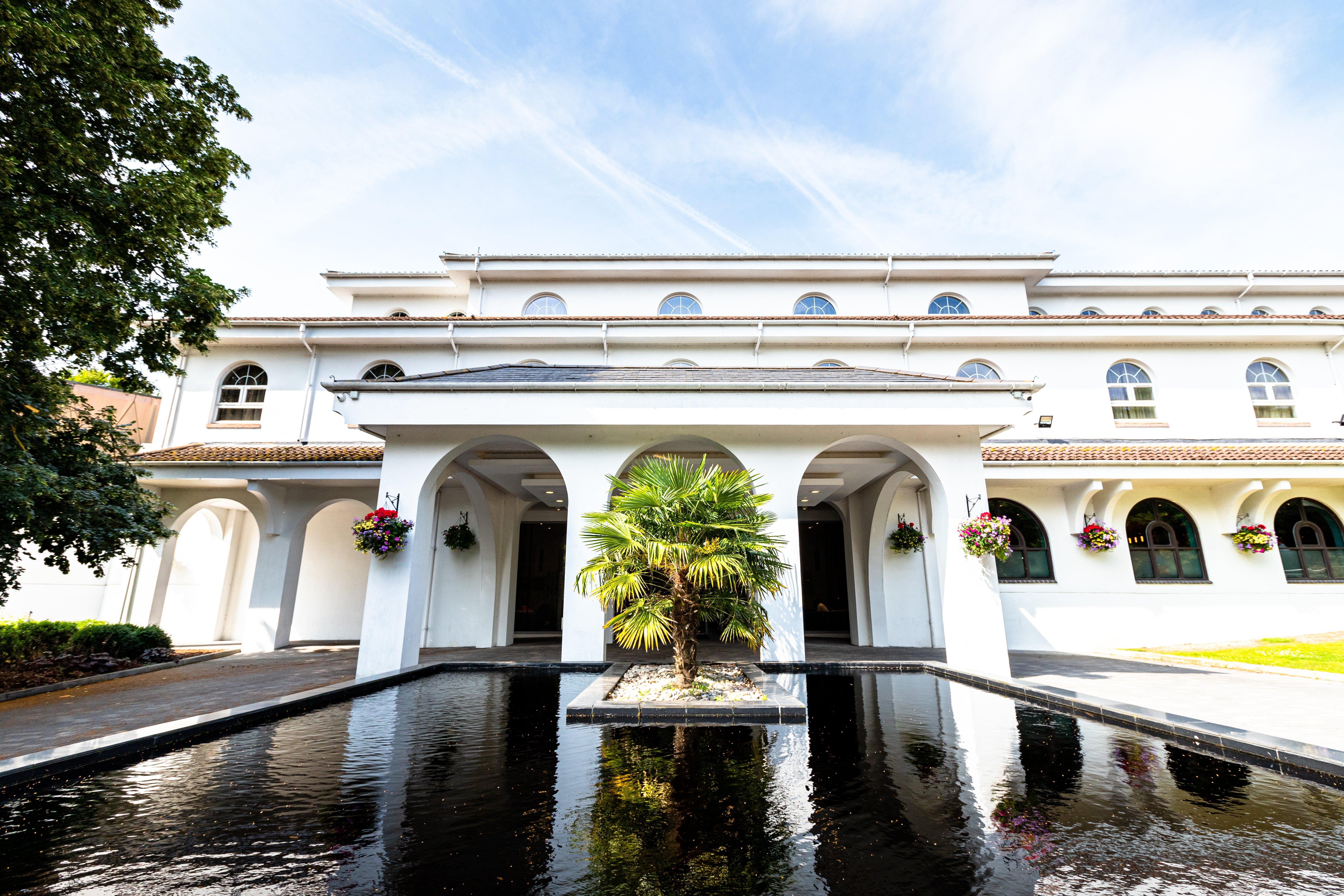 Crowne Plaza Gerrards Cross By Ihg Beaconsfield Exterior foto