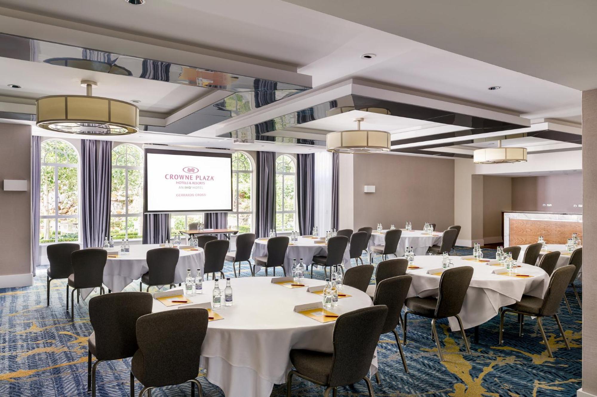 Crowne Plaza Gerrards Cross By Ihg Beaconsfield Exterior foto