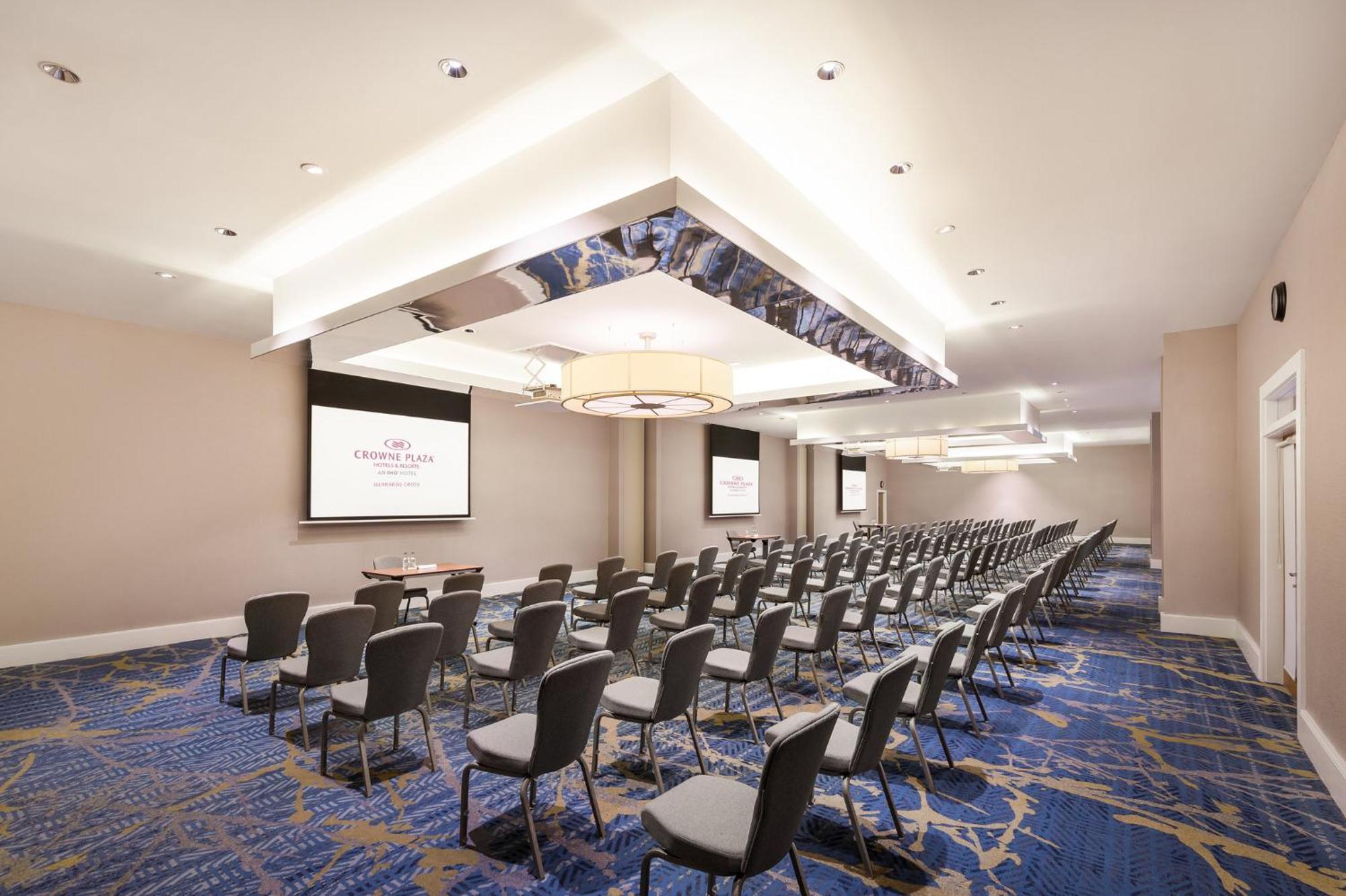 Crowne Plaza Gerrards Cross By Ihg Beaconsfield Exterior foto
