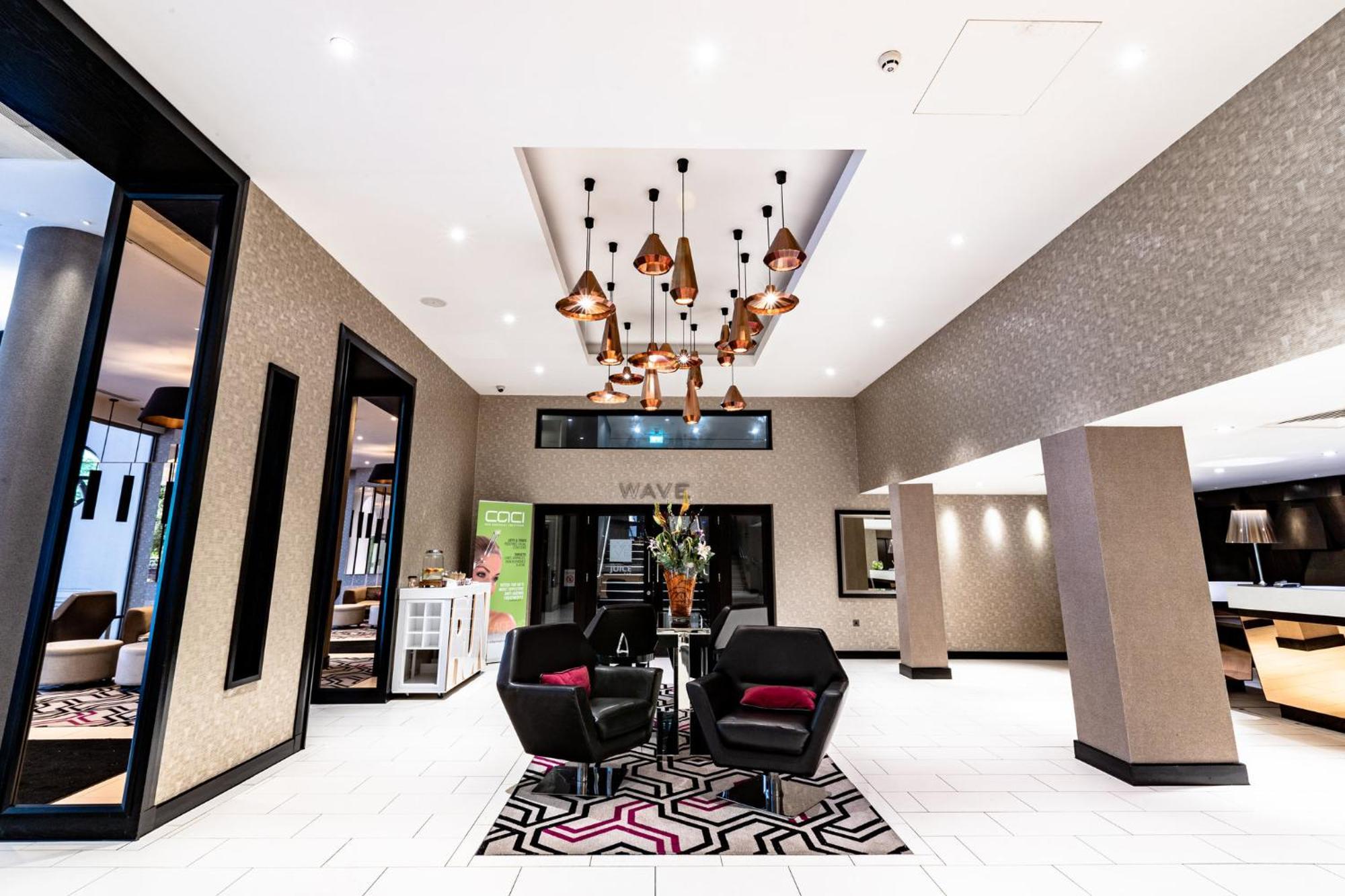 Crowne Plaza Gerrards Cross By Ihg Beaconsfield Exterior foto