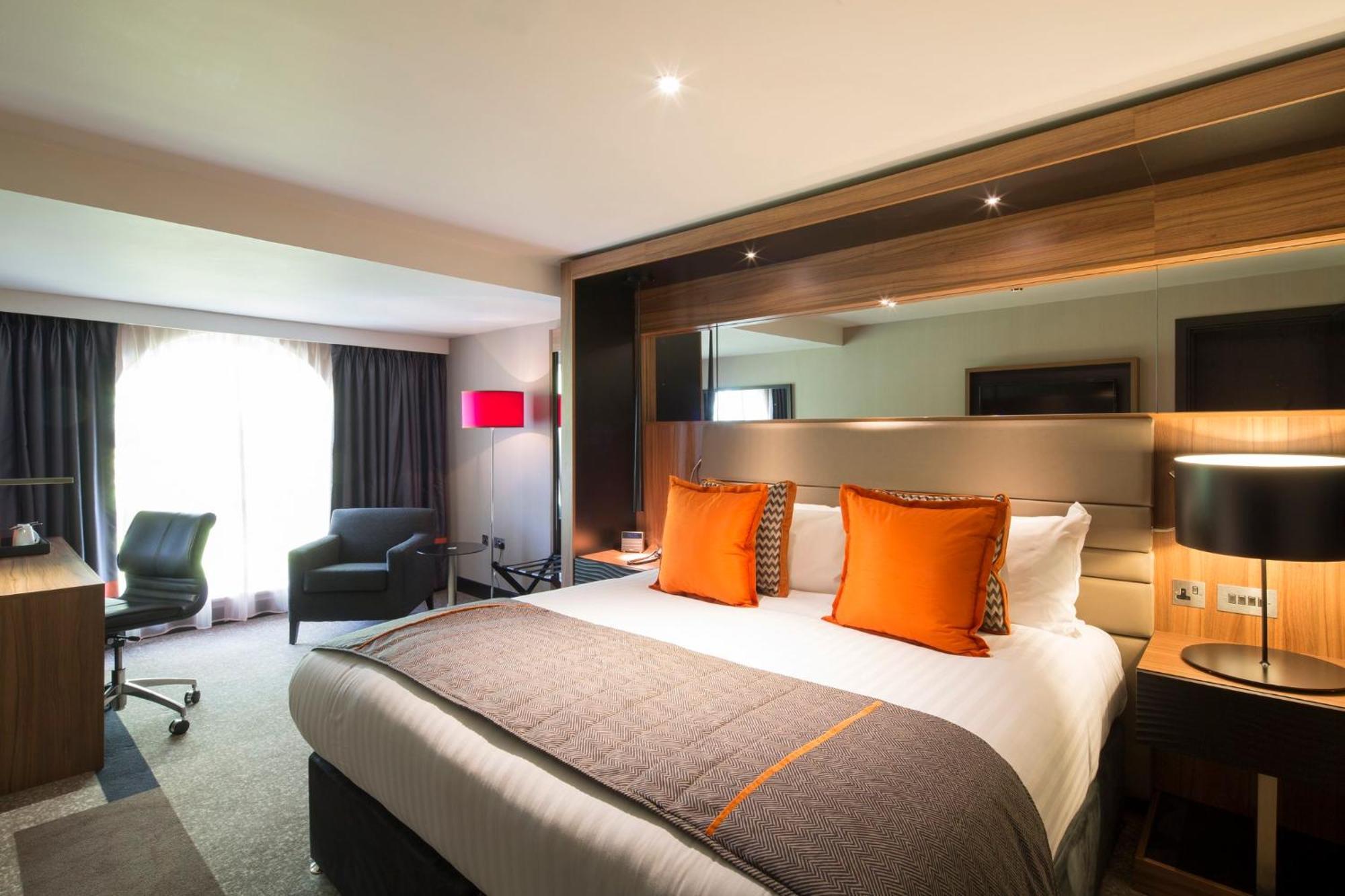 Crowne Plaza Gerrards Cross By Ihg Beaconsfield Exterior foto